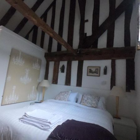 The George Hotel Henfield Luaran gambar