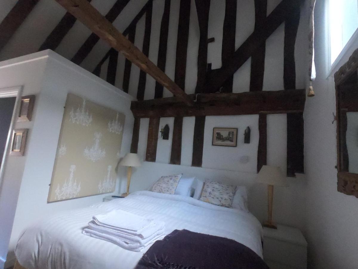 The George Hotel Henfield Luaran gambar