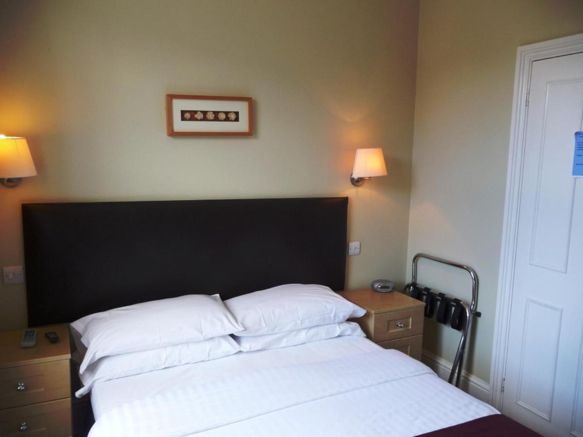 The George Hotel Henfield Bilik gambar